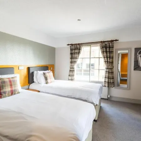 Oyo The Red Lion Hotel Luton  Extérieur photo